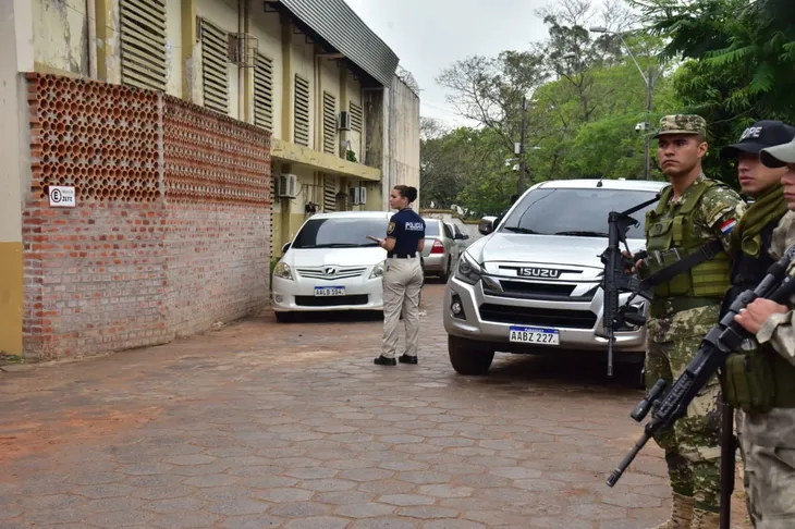 Director de Tacumbú separado y guardias investigados tras fuga de internos