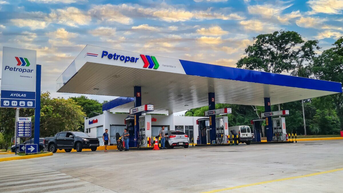 Petropar mantendrá precios de combustible hasta finales de octubre