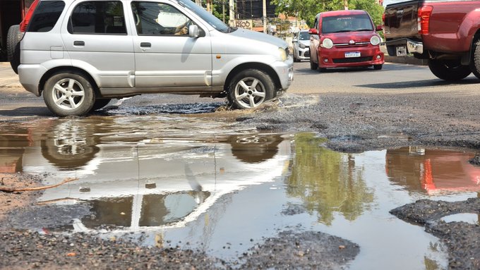 Por obras deficientes, con la primera lluvia se destruyen las calles y rutas