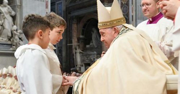 Francisco: Confiemos el nuevo año a María