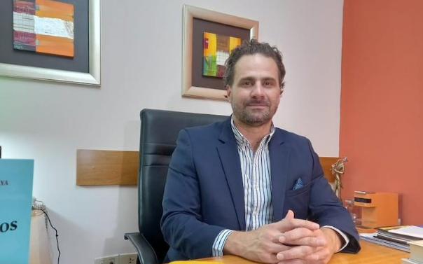 Ministros no estudian acción por temor al poder político, dice abogado