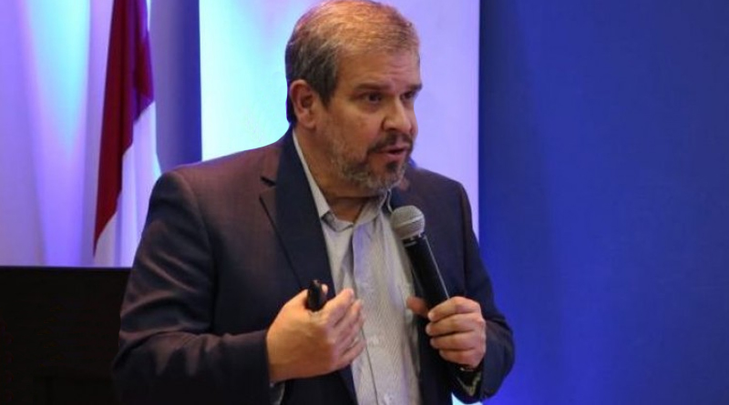 “Al Ejecutivo no le gusta la ley de control a ONG”, dice exministro