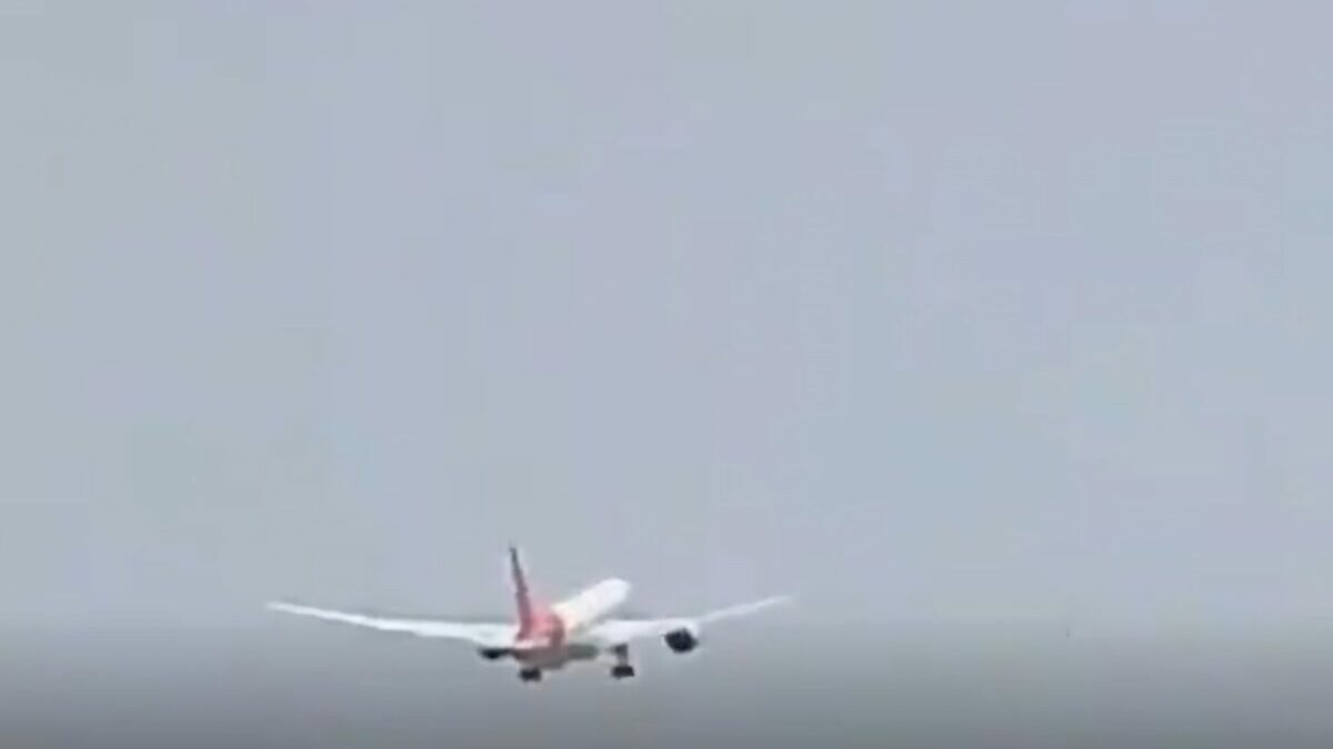 Avión de pasajeros se estrella en la India