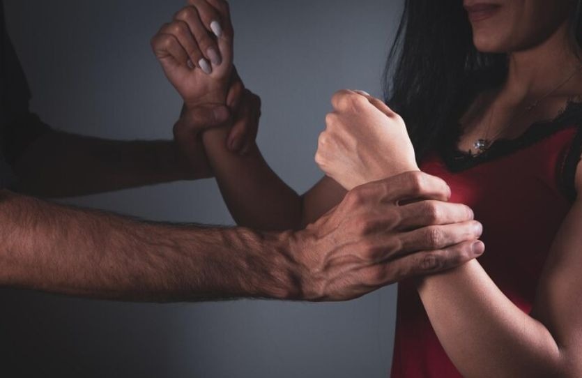 En el noviazgo se pueden identificar señales de violencia