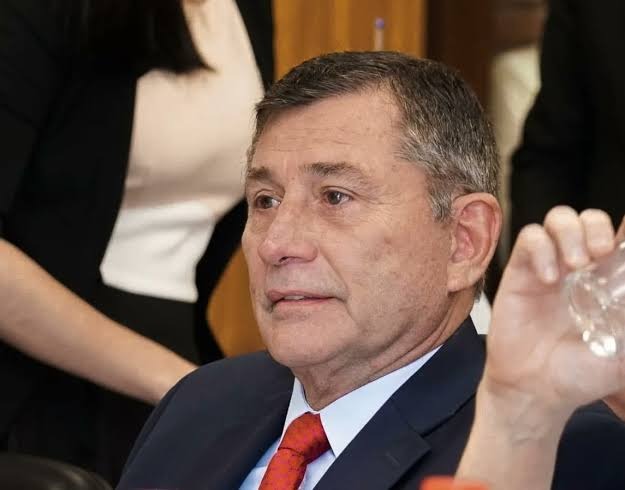 Para senador el pueblo debe comer puchero, no cortes Premium