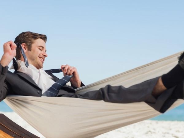 Si emito factura, ¿tengo derecho a vacaciones?