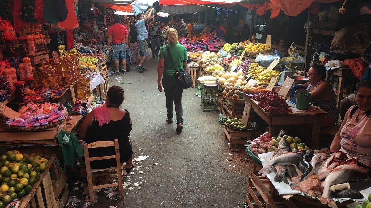 Inflación de alimentos golpea más fuerte a los pobres