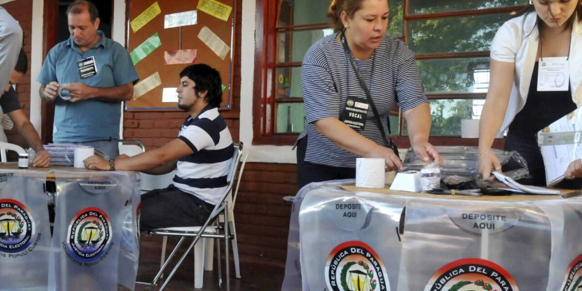 Elecciones de intendentes podrían hacerse con papeletas