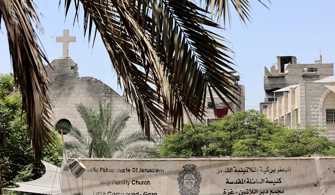 Israel bombardea única iglesia católica en Gaza