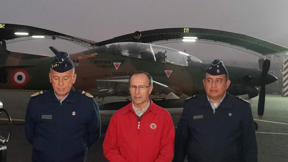 Aeronaves y paracaidistas apoyarán búsqueda de argentino