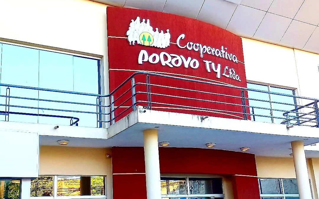 Exigen destitución del presidente del INCOOP