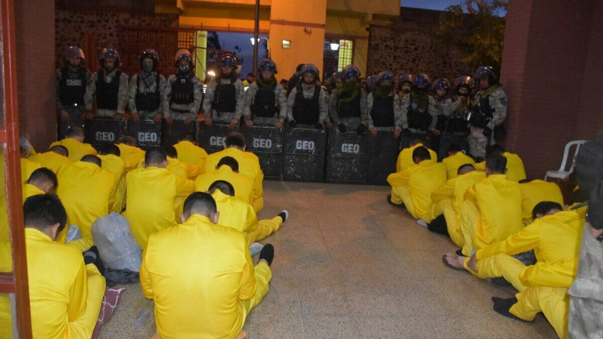 Unas 273 ppl son trasladadas al Penal de Minga Guasú