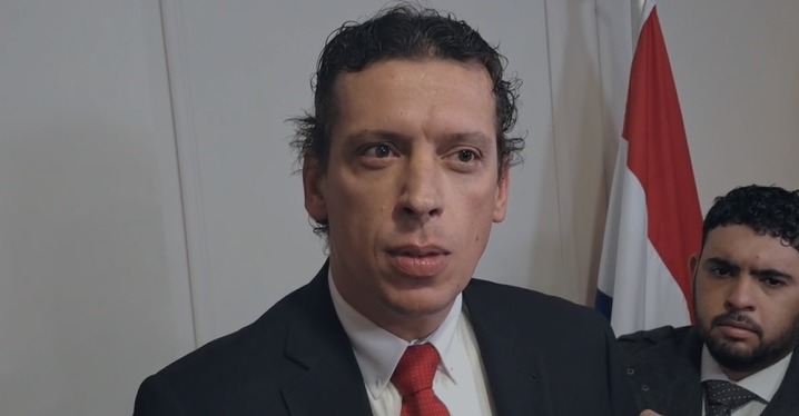 Senador señala que crítica ciudadana “es saludable”