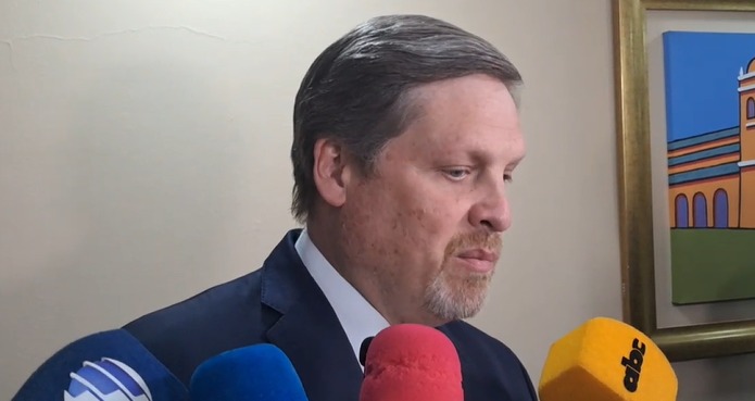 Chase no reconoce hartazgo y pide analizar políticamente