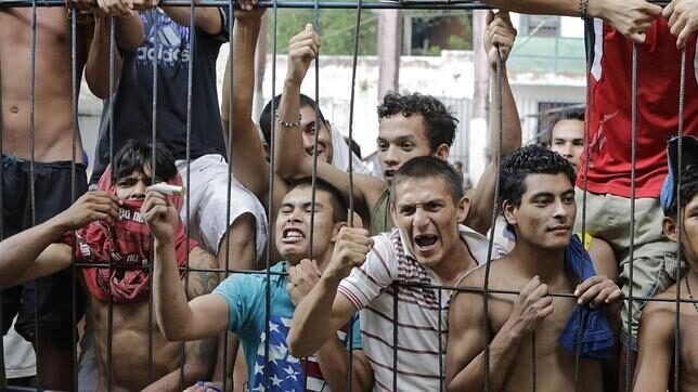Más de 950 personas privadas de libertad podrían salir de la cárcel