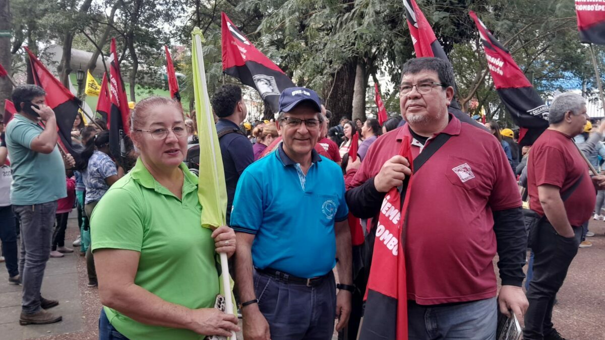 Docentes exigen jubilación digna y más presupuesto
