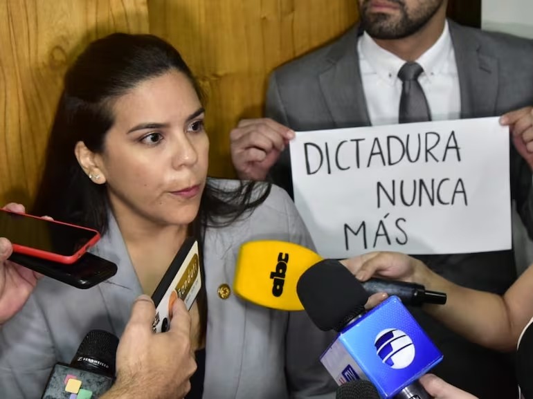 Diputada denuncia filtración de datos bancarios ante SEDECO