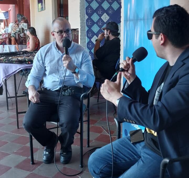 Outsiders y falta de experiencia marcan la política, dice analista.