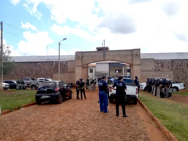 Dos reclusos fallecidos: sospechan envenenamiento en el penal