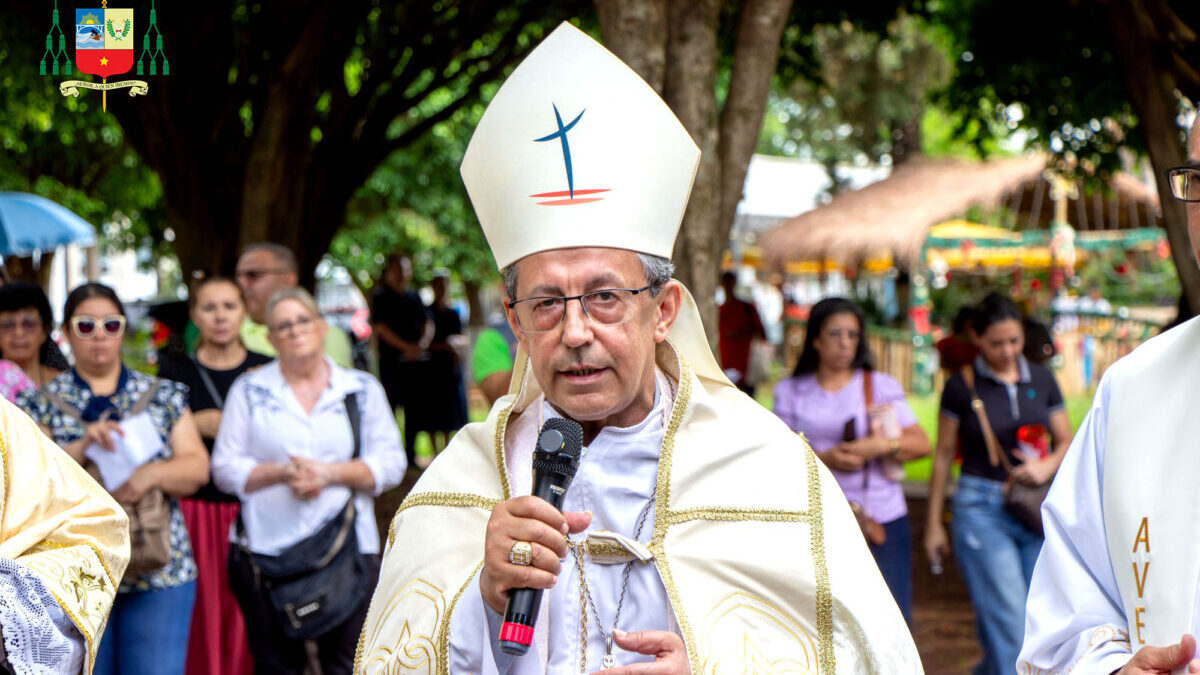Obispo pide fortalecer los lazos y renovar el compromiso familiar