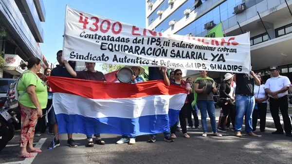 Enfermeras del IPS anuncian movilización por reajuste salarial