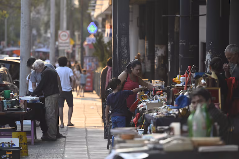Empleo precario y el desafío del trabajo digno en Paraguay