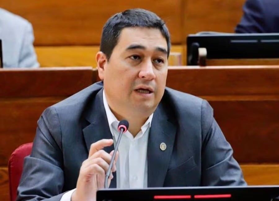 Senador cuestiona expresiones del Presidente y gestión en INDERT