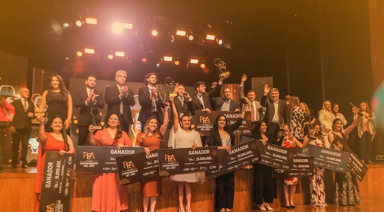 Reconocen a destacados emprendedores y proyectan desafíos 2026
