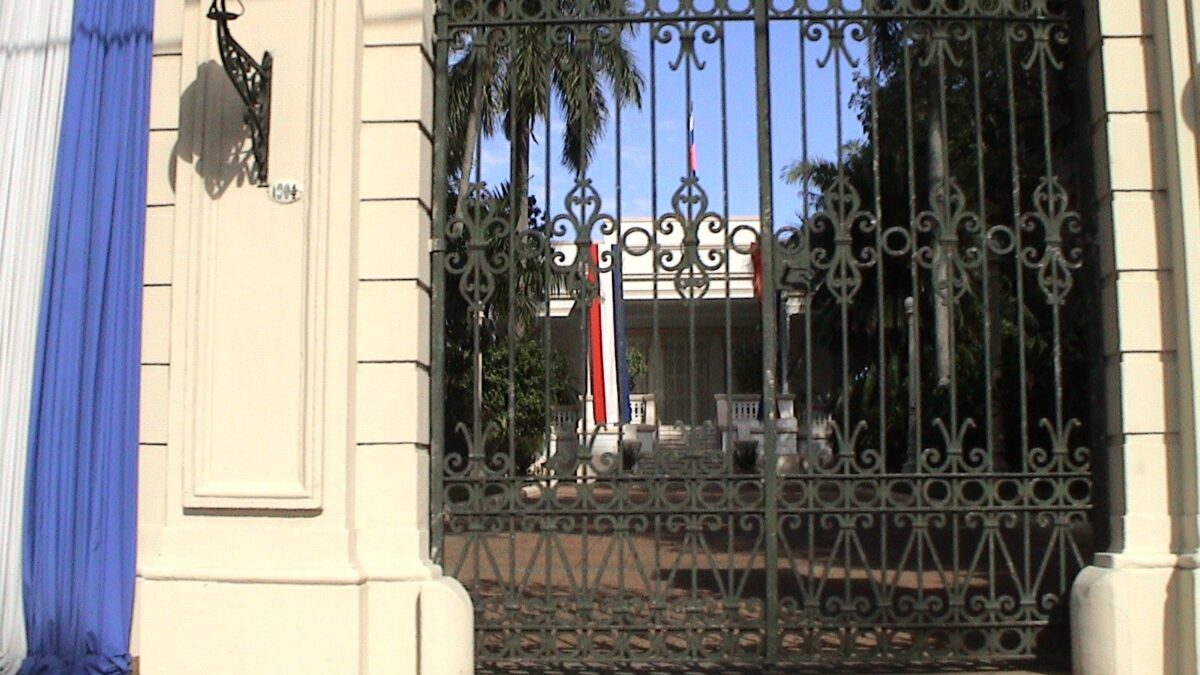 Constitucionalista opina sobre el encuentro en Mburuvicha Róga