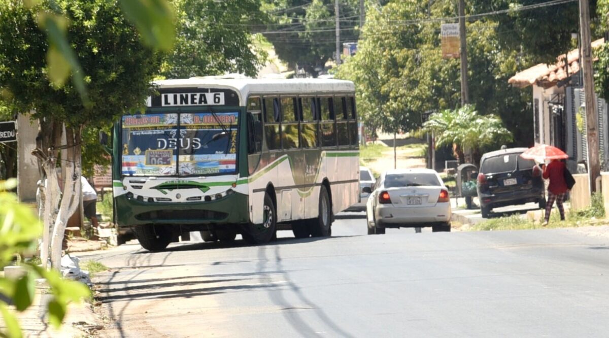 Millonario préstamo y crítica a buses internos en Asunción