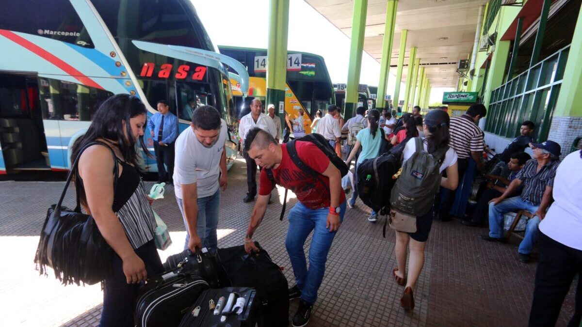 DINATRAN: liberan horarios de buses por fiestas de fin de año