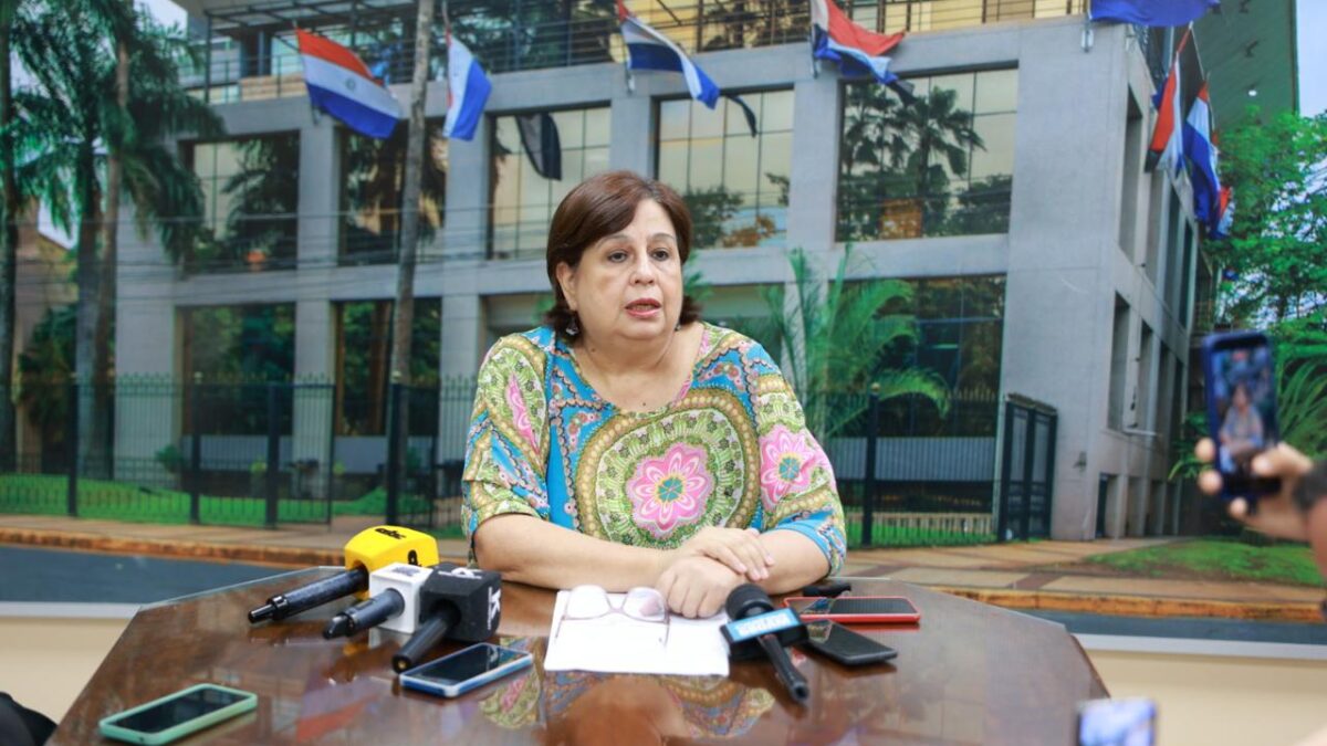 Milei y Peña están subordinadas a la política exterior de EE. UU., dice senadora