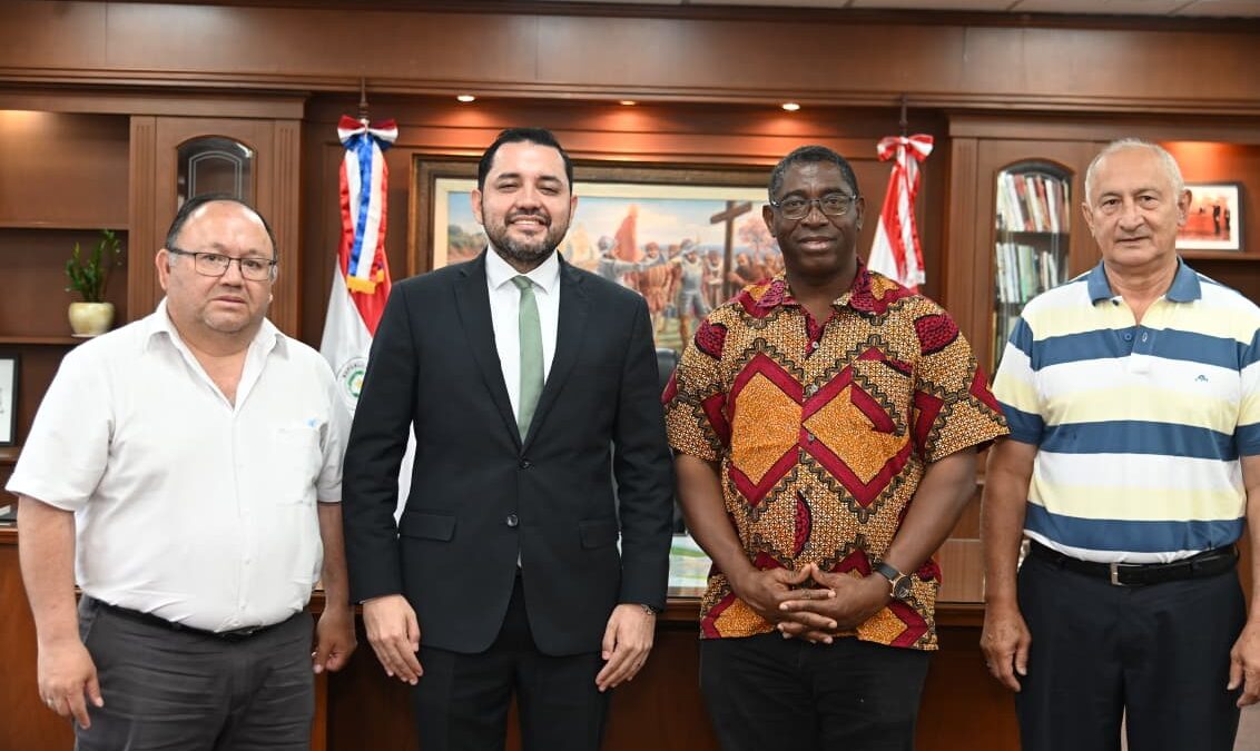 Intendente recibe y escucha a referentes de sus comunidades