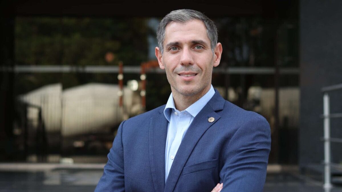 Ministro impulsará la “revolución industrial” con foco en las capacidades