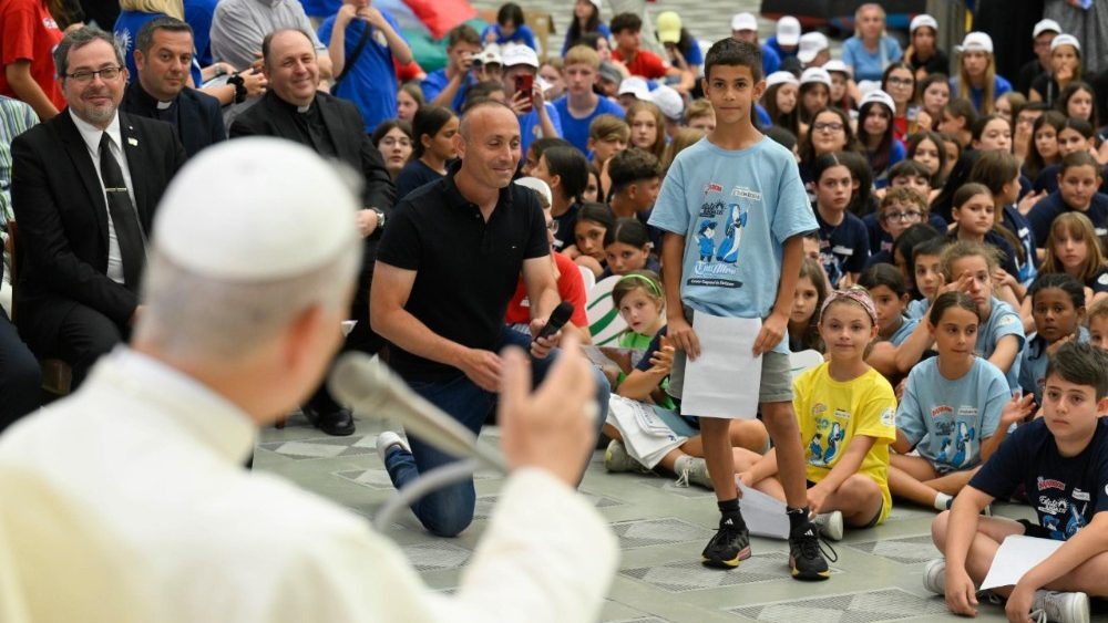  León XIV pone a los enfermos, niños y jóvenes en el centro