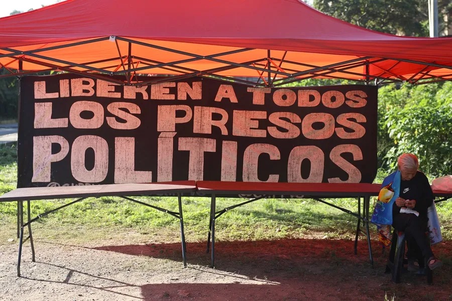 Presos políticos venezolanos inician huelga de hambre por amnistía