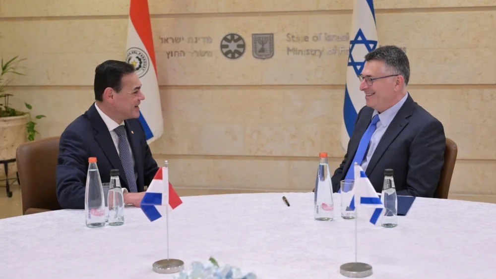Paraguay se compromete a combatir el terrorismo y regímenes autoritarios