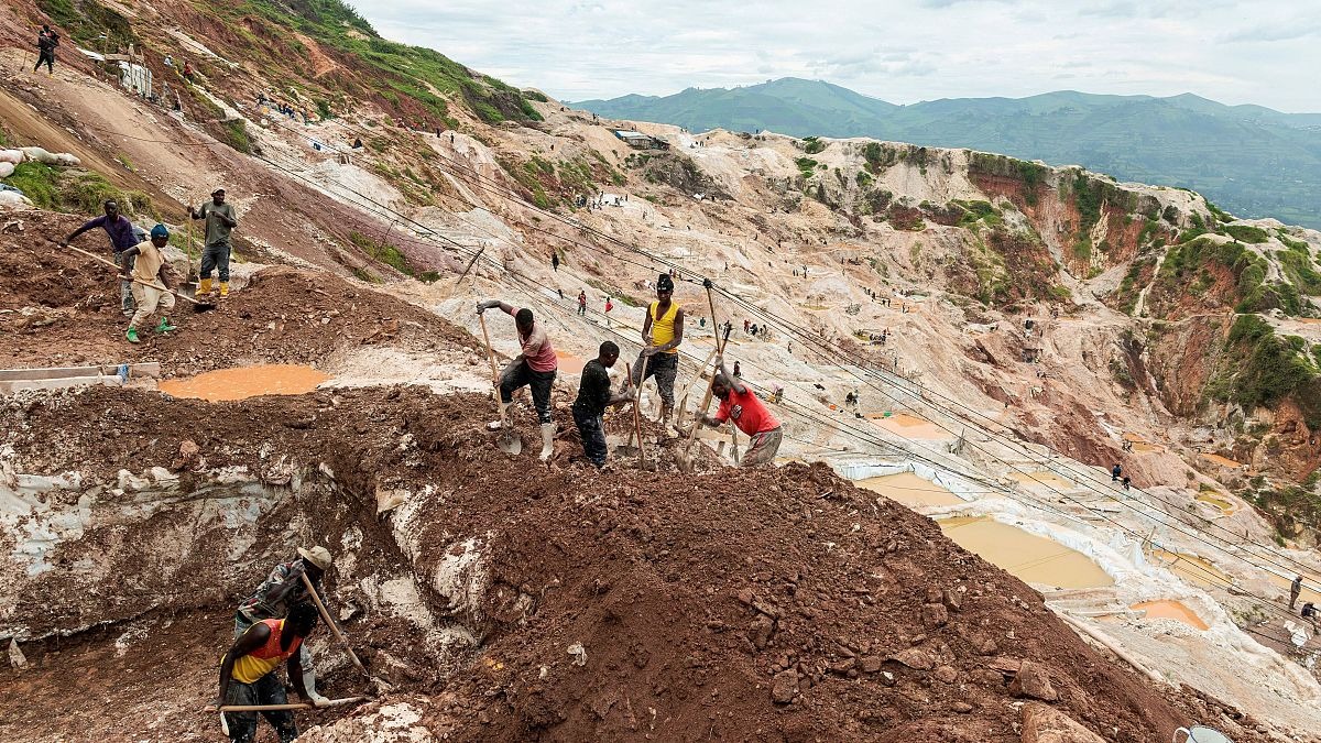 Tragedia minera: más de 200 mu3rtos tras derrumbe en el Congo