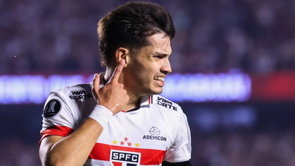 Clubes de Inglaterra y Escocia siguen de cerca a Damián Bobadilla