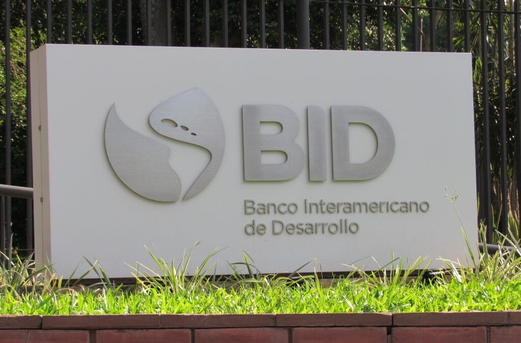 Reunión del BID destaca crecimiento y estabilidad económica de Paraguay