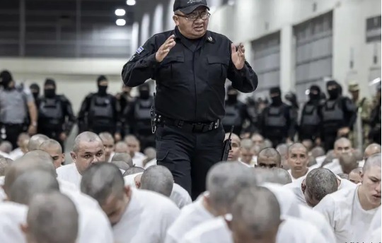 Reforma penal en El Salvador no descarta cadena perpetua para menores