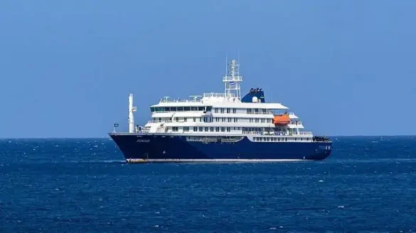 AFP via Getty Images - El MV Hondius navegaba de Argentina a Cabo Verde