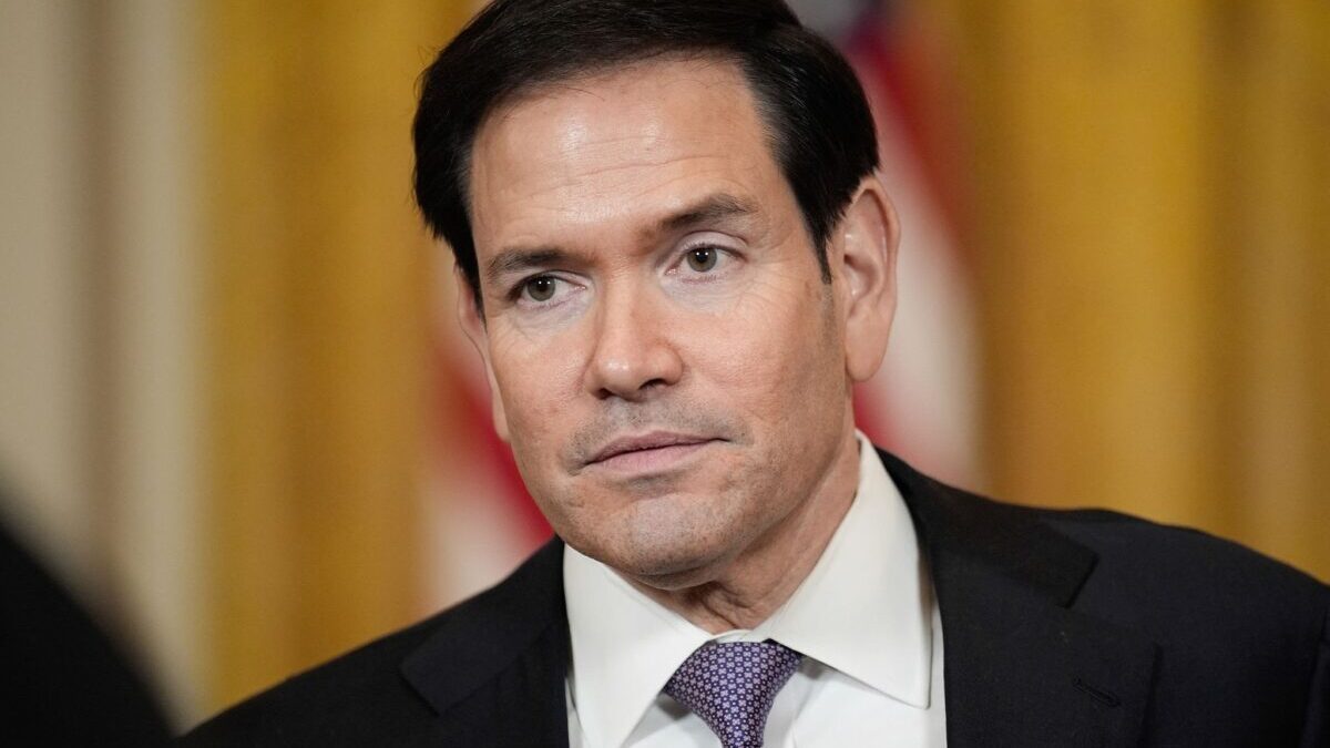 Rubio: Hay una propuesta “sólida” para reabrir el estrecho de Ormuz