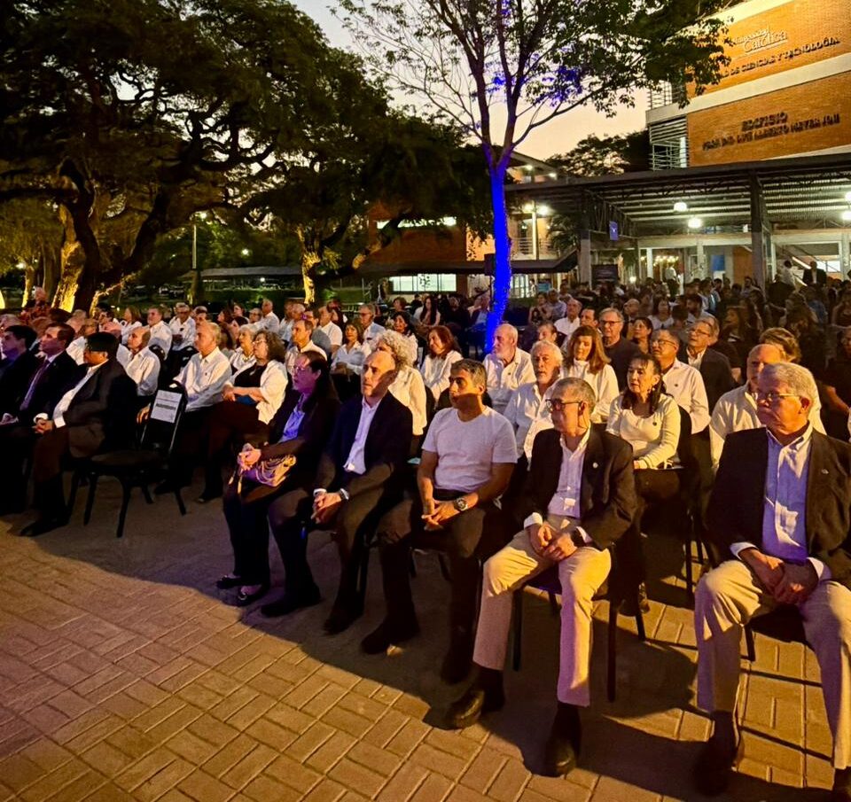 A 46 años de sus inicios, Ciencias y Tecnología honra a sus pioneros