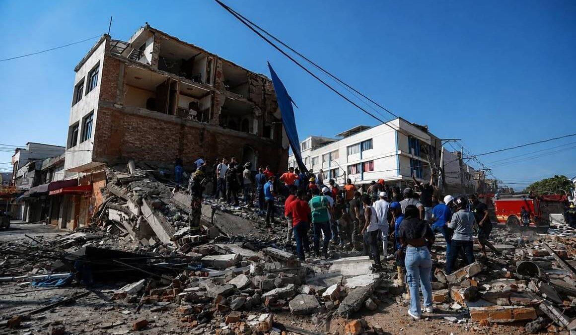 Sismo de gran magnitud deja graves daños y víctimas en Colombia